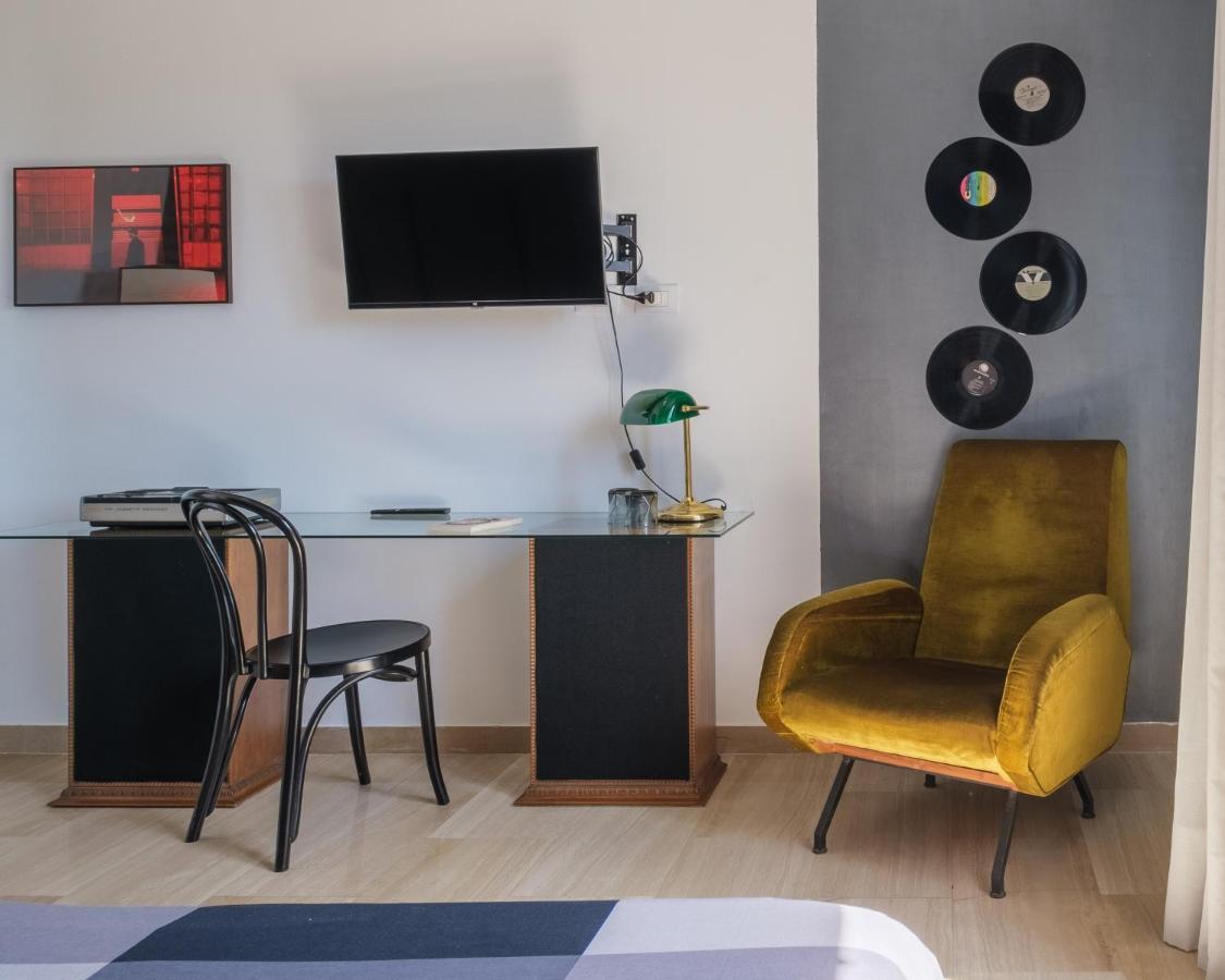 Fabula Rooms 3 Suites With Private Bathroom Bologna Exteriör bild