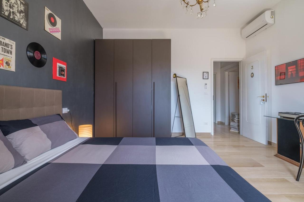Fabula Rooms 3 Suites With Private Bathroom Bologna Exteriör bild