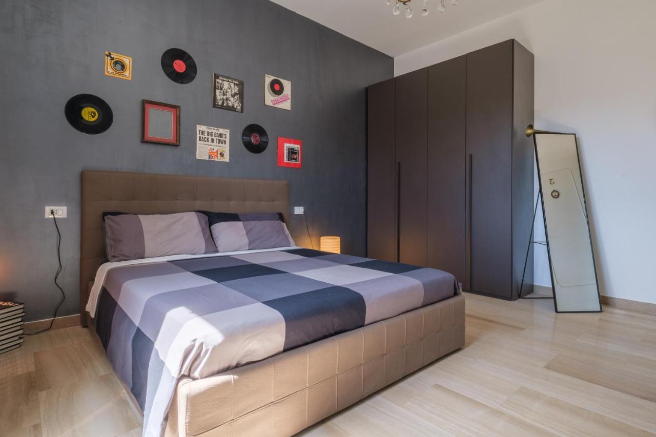 Fabula Rooms 3 Suites With Private Bathroom Bologna Exteriör bild