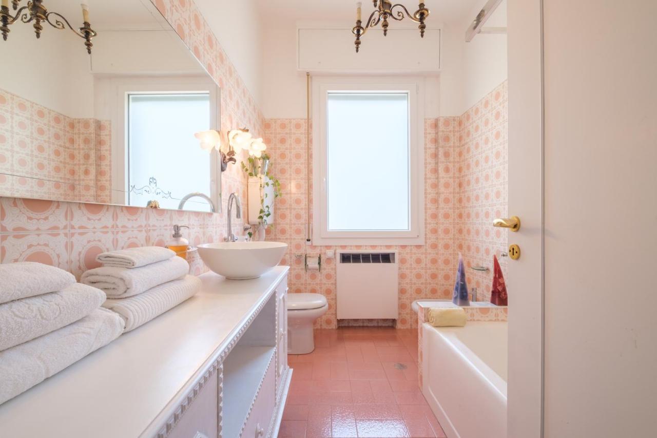 Fabula Rooms 3 Suites With Private Bathroom Bologna Exteriör bild