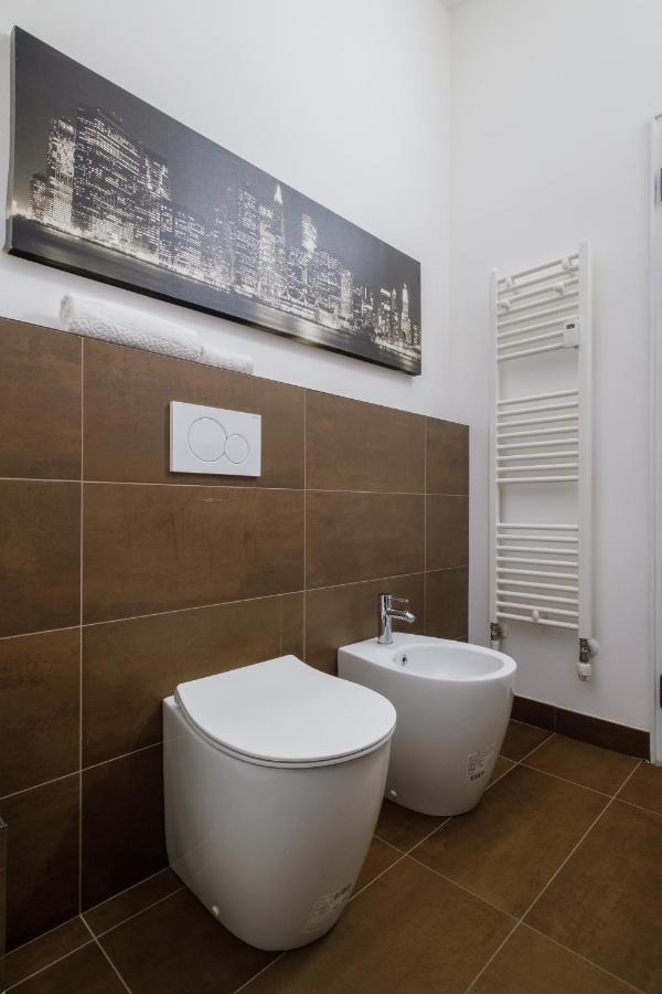 Fabula Rooms 3 Suites With Private Bathroom Bologna Exteriör bild